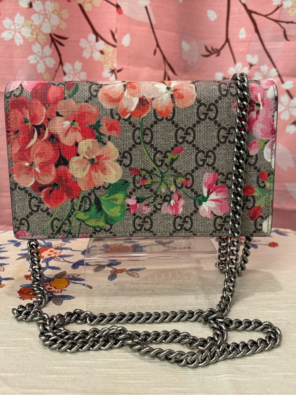 Gucci GG Supreme Blooms Wallet on a Chain WOC Pink like-NEW